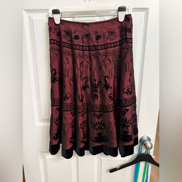 MSK Burgundy Black Flocked Velvet A-Line Skirt Women’s Large Style 38865 - Picture 5 of 7